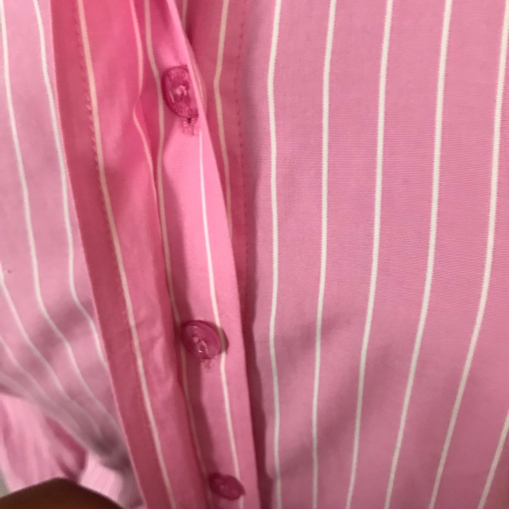 Lilly Pulitzer Pink and White Button Down. Size 2. - Picture 7 of 8